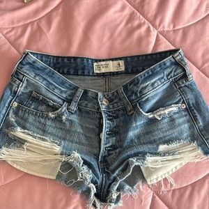 Abercrombie and Fitch low rise Jean shorts